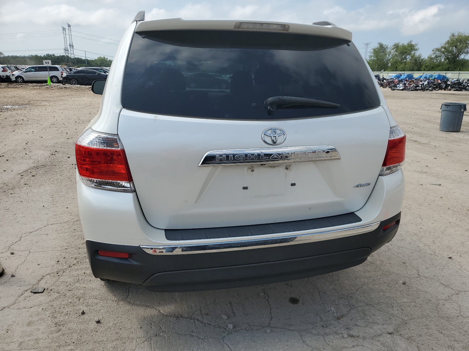 5TDBK3EH2CS173197 2012 Toyota Highlander Base