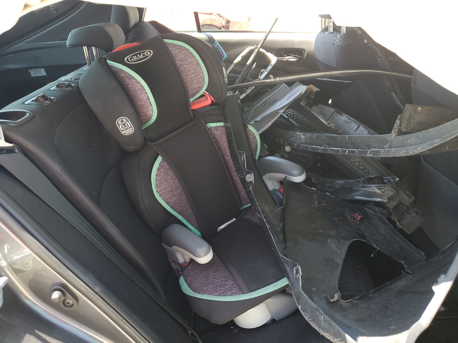 JTDKBRFU4J3080064 2018 Toyota Prius