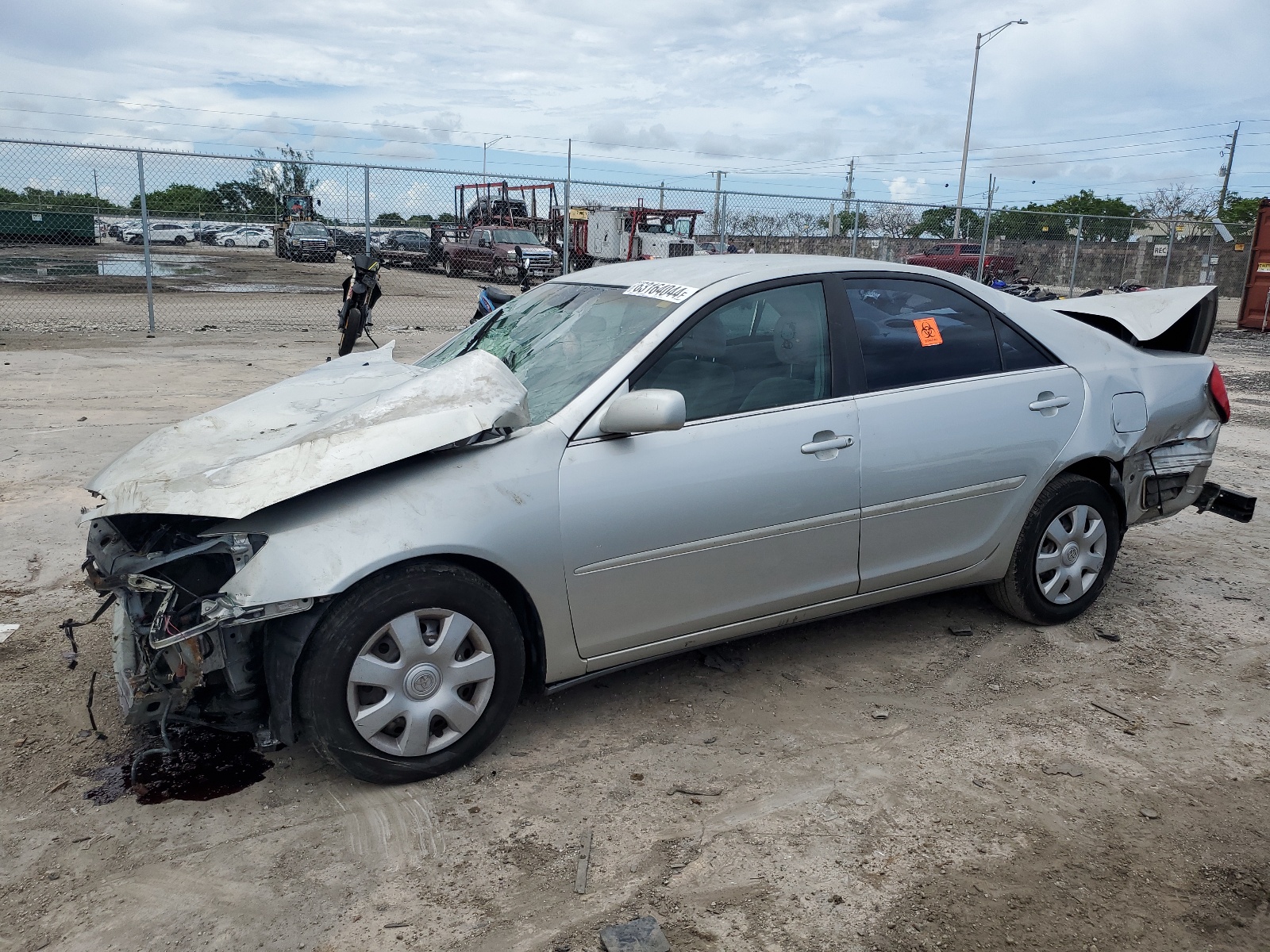 4T1BE32K74U880859 2004 Toyota Camry Le