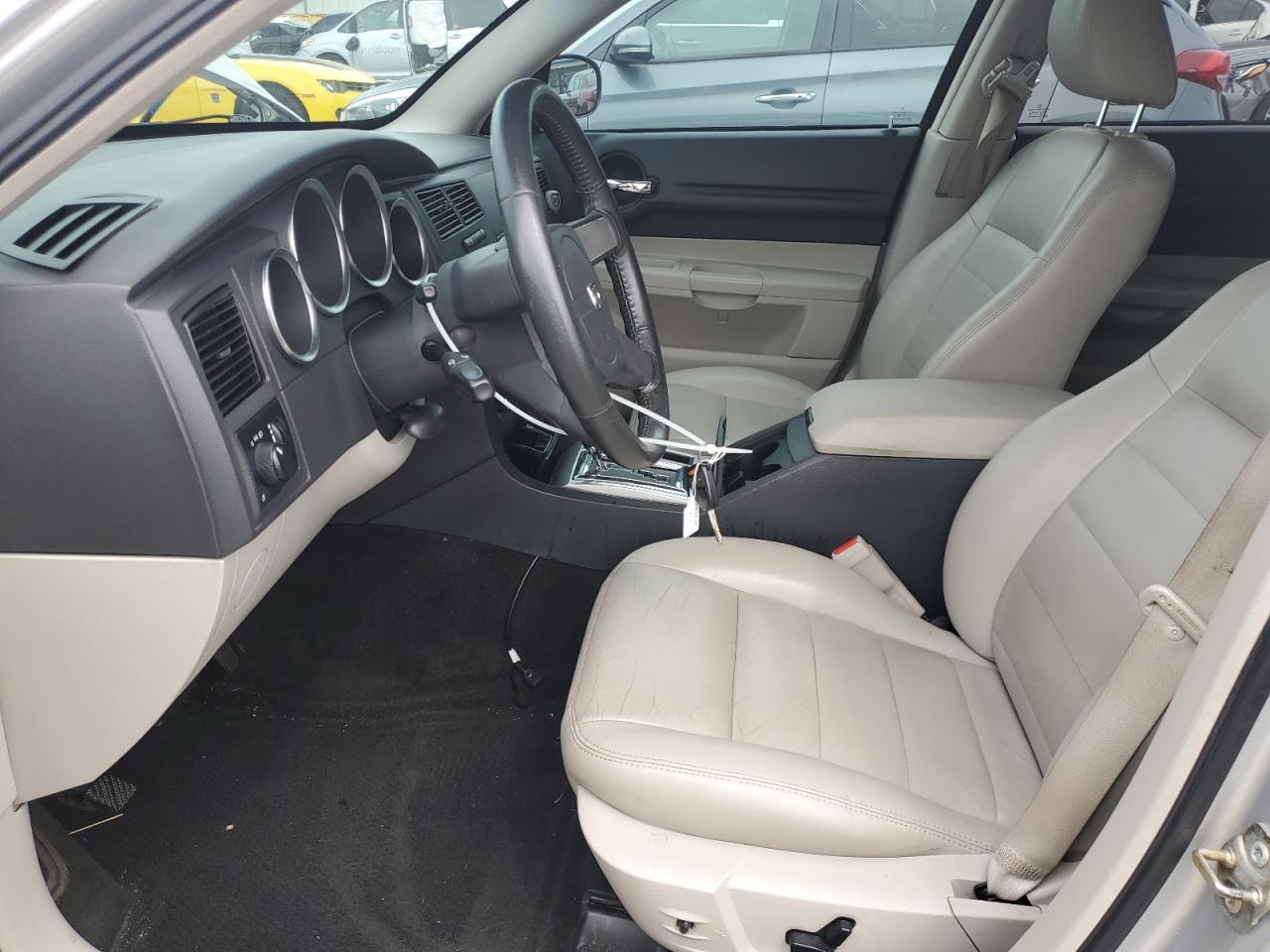 2005 Dodge Magnum R/T VIN: 2D4GV58235H660588 Lot: 64623484