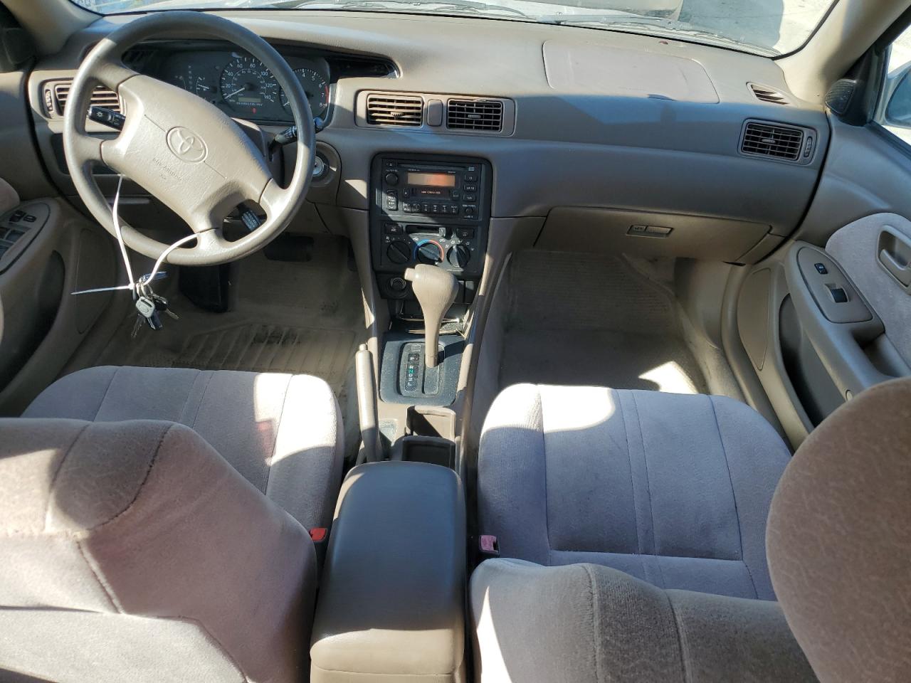 1999 Toyota Camry Le VIN: JT2BG22K6X0274918 Lot: 63933434