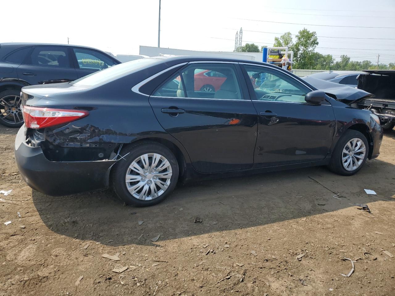 VIN 4T4BF1FK3GR569600 2016 TOYOTA CAMRY no.3