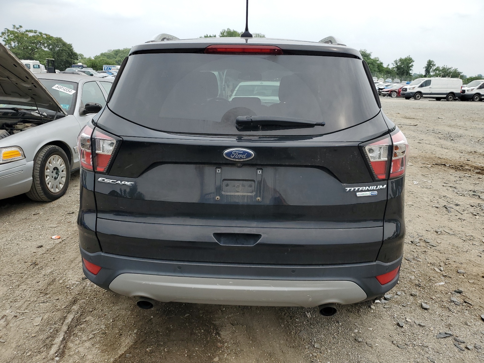 1FMCU9J90JUA28048 2018 Ford Escape Titanium