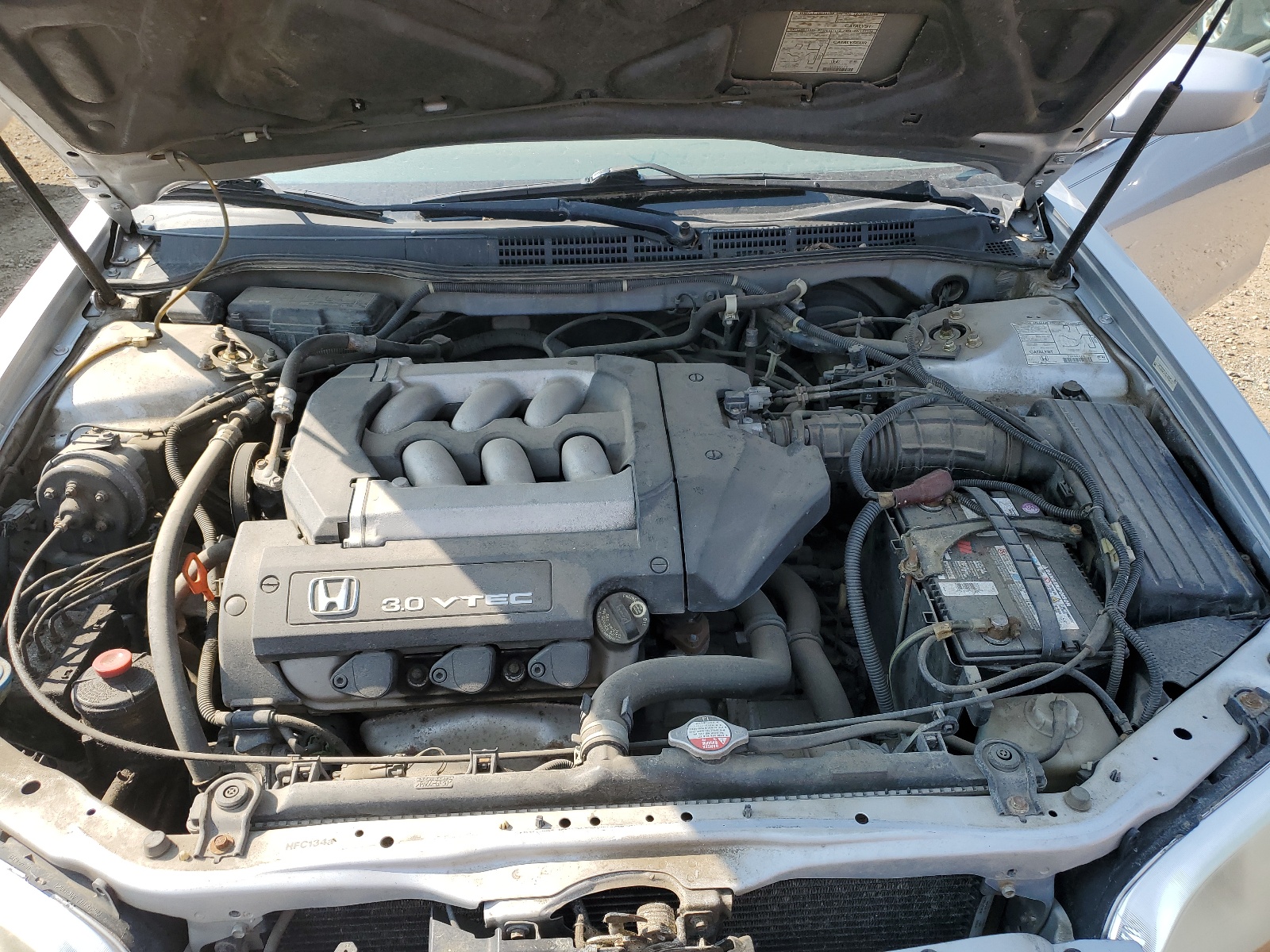 1HGCG22581A800331 2001 Honda Accord Ex