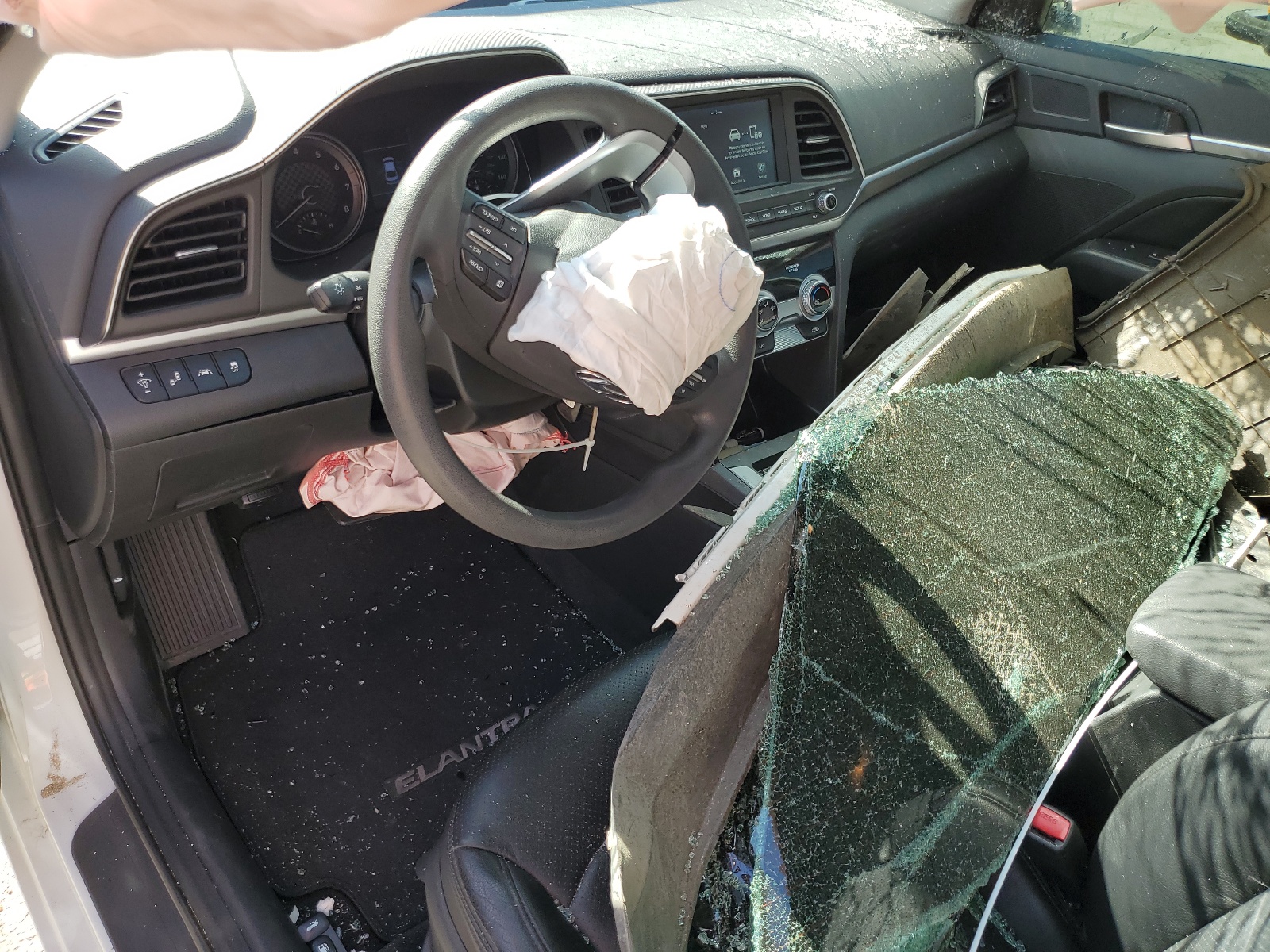 5NPD84LFXKH469930 2019 Hyundai Elantra Sel