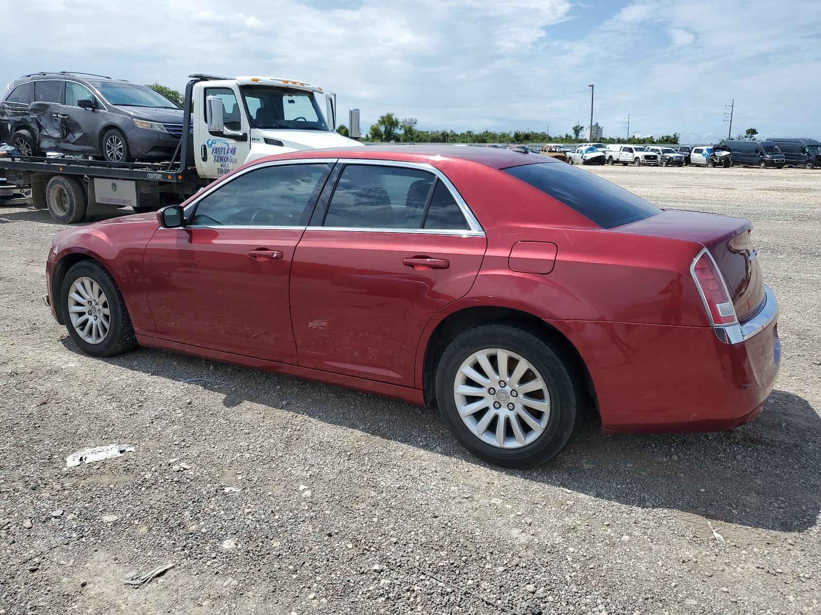 2014 Chrysler 300 vin: 2C3CCAAG5EH104710