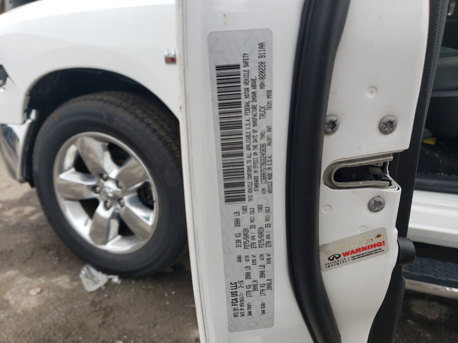 1C6RR7GT9GS245696 2016 Ram 1500 Slt