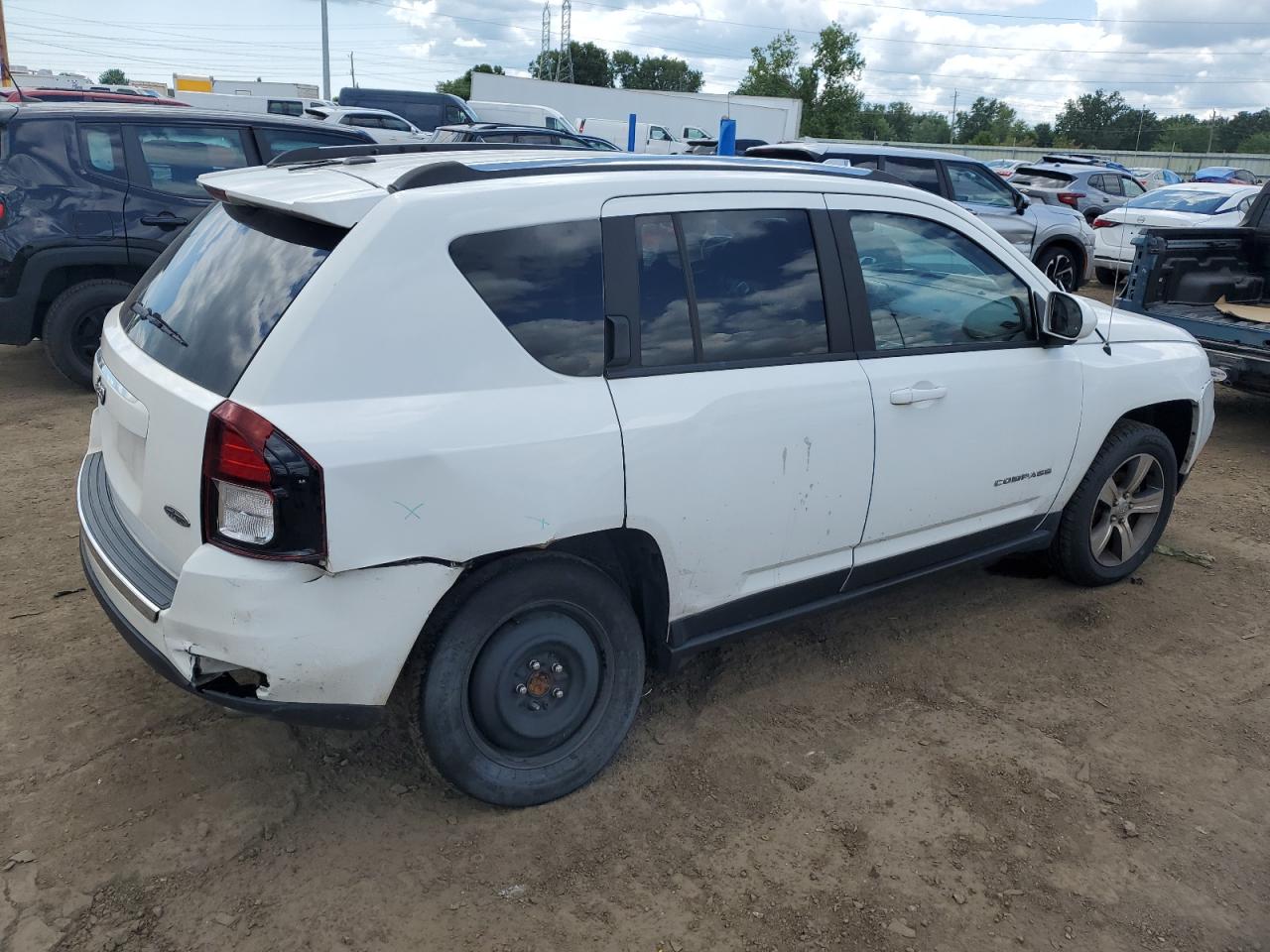 2017 Jeep Compass - Image 3