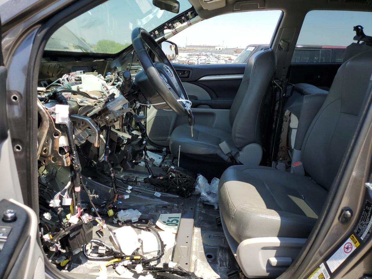 2015 Toyota Highlander Le VIN: 5TDZKRFH1FS066842 Lot: 63293984