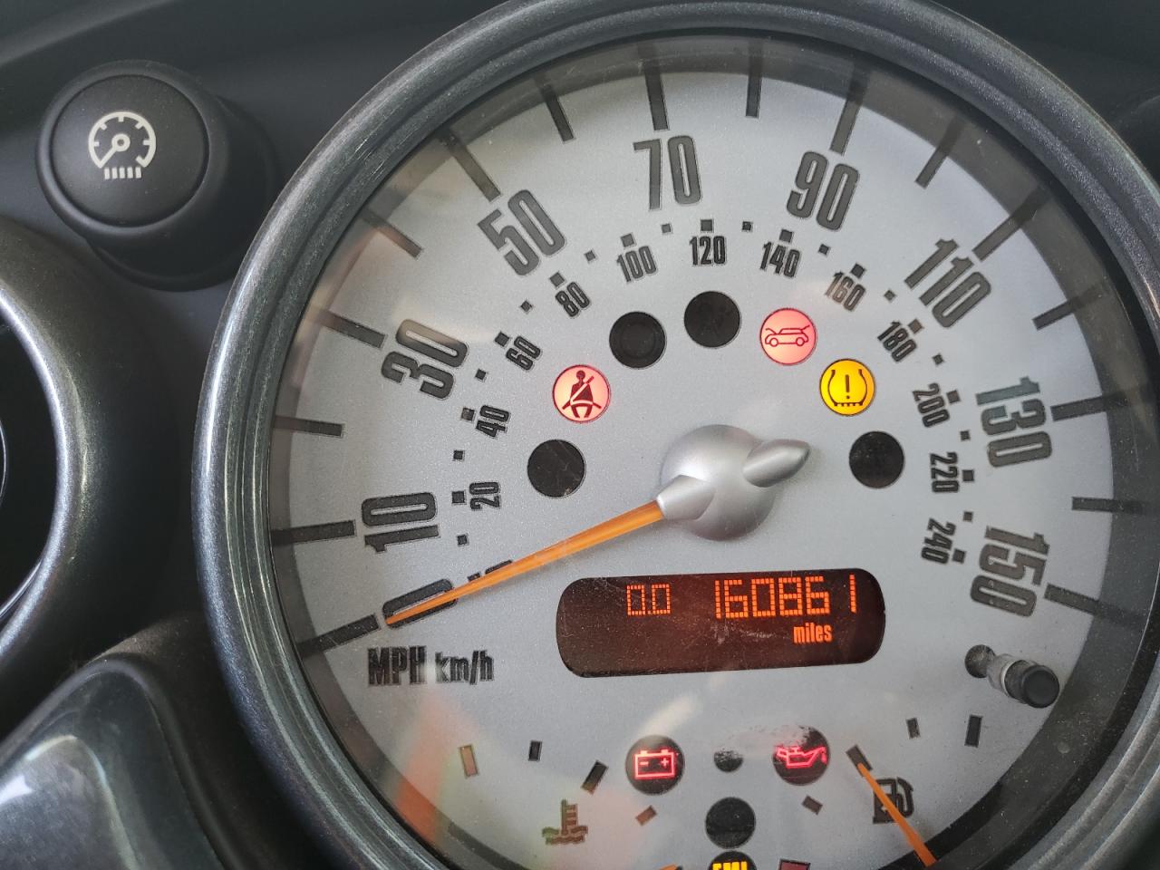 2004 Mini Cooper S VIN: WMWRE33464TD87103 Lot: 62461394