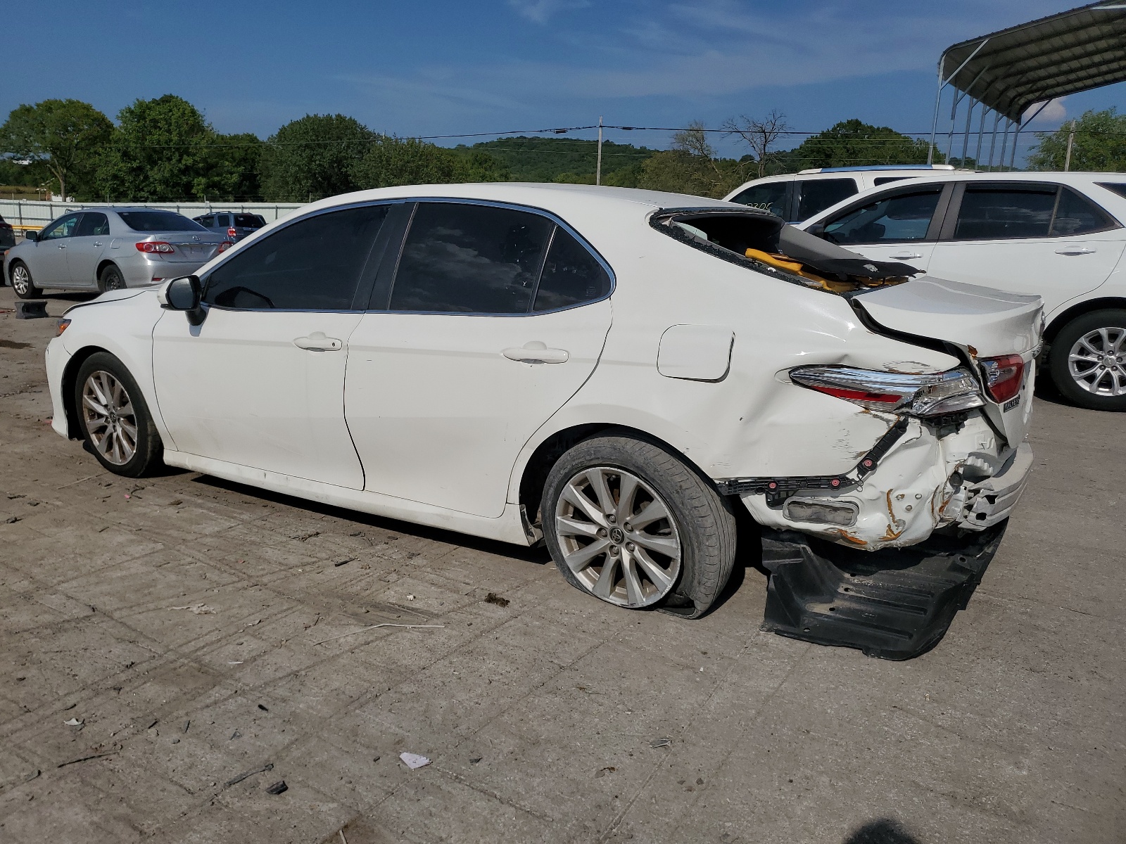 2018 Toyota Camry L vin: JTNB11HK5J3004283