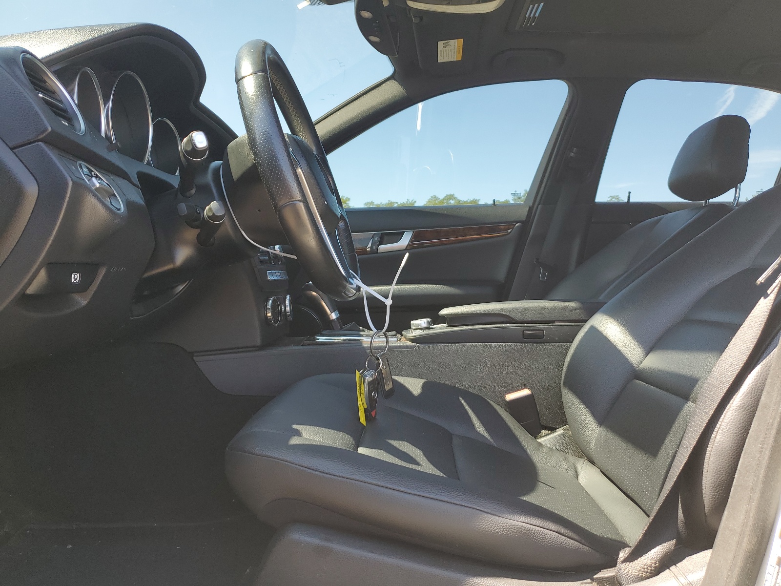 WDDGF8AB7DR266585 2013 Mercedes-Benz C 300 4Matic