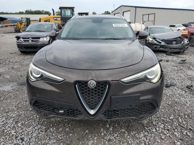 ZASFAKAN7J7B77965 | 2018 Alfa Romeo stelvio