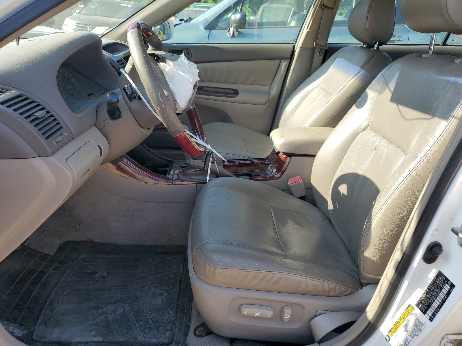 4T1BE32KX4U328823 2004 Toyota Camry Le