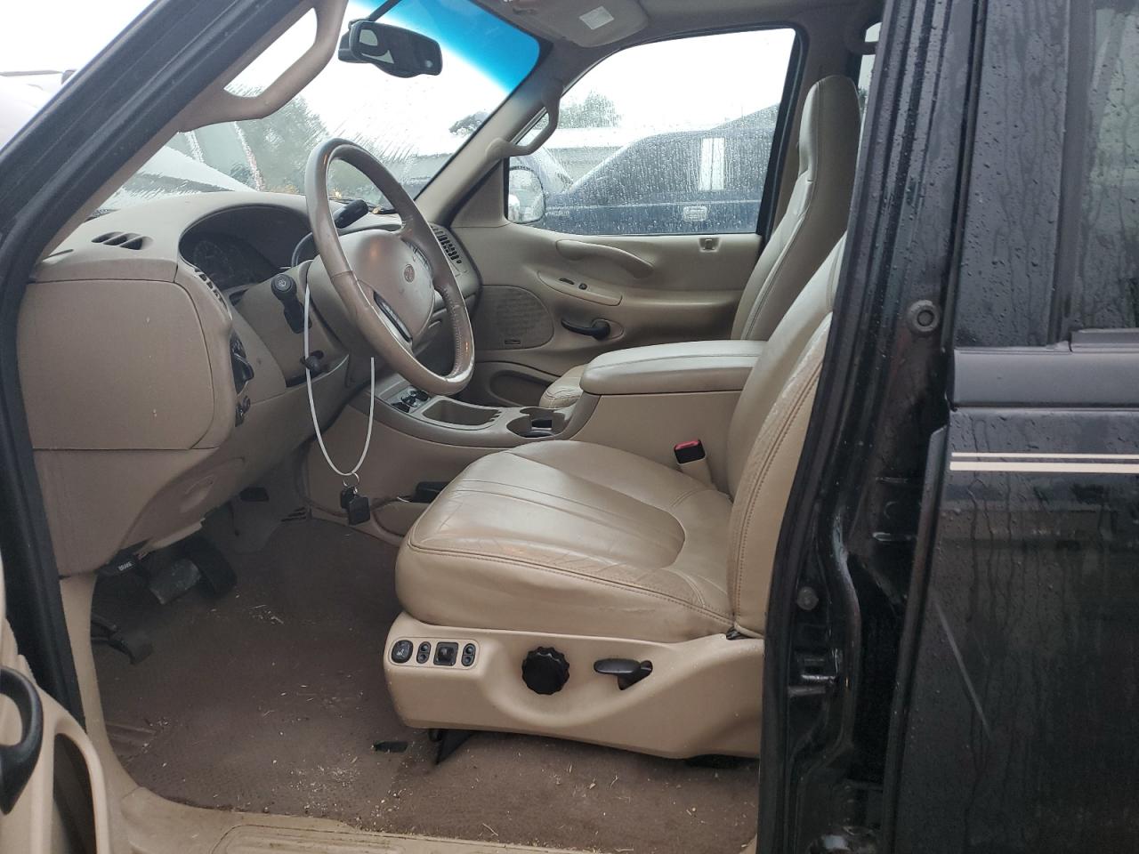 2000 Ford Expedition Eddie Bauer VIN: 1FMPU18L1YLB46114 Lot: 65346334