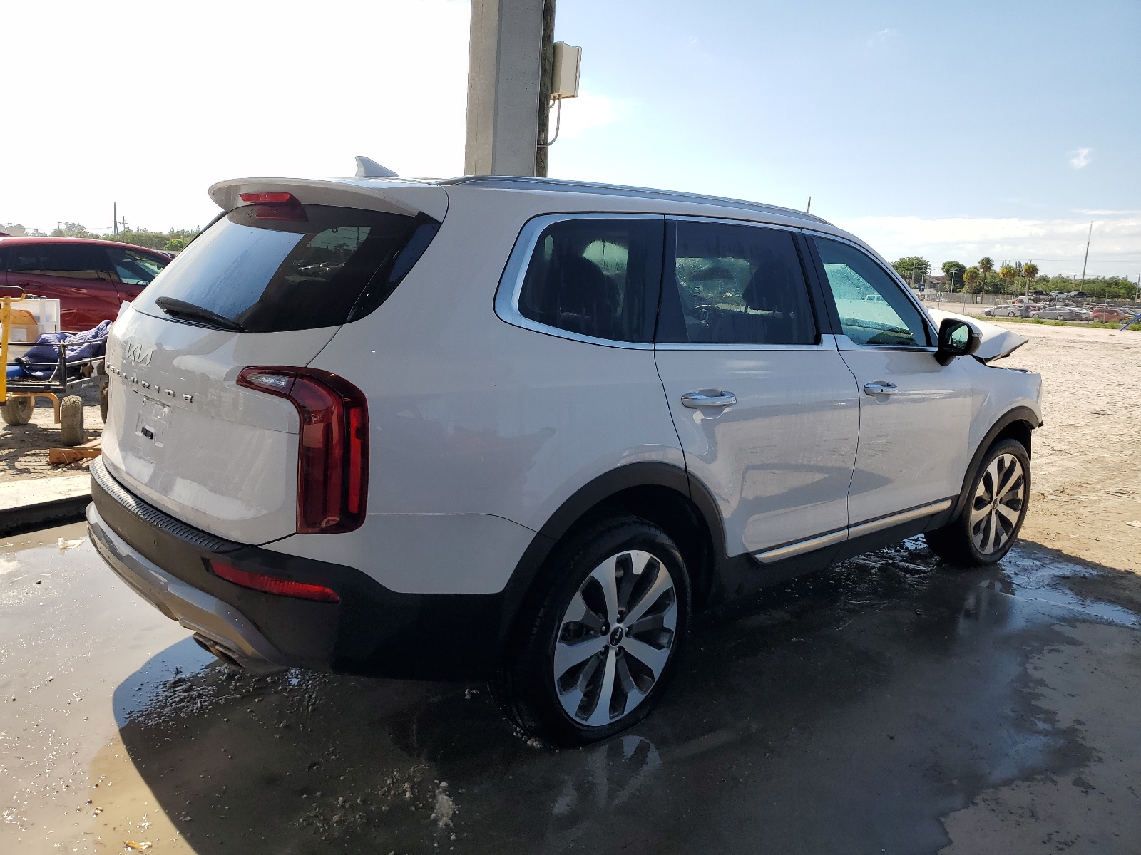 2022 Kia Telluride S vin: 5XYP64HC8NG283736