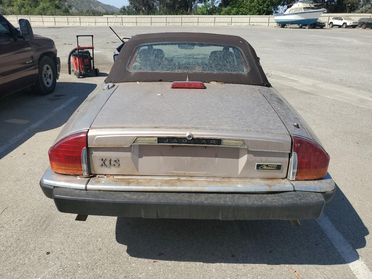 1990 Jaguar Xjs Classic Collection VIN: SAJTW4843LC176247 Lot: 64547424