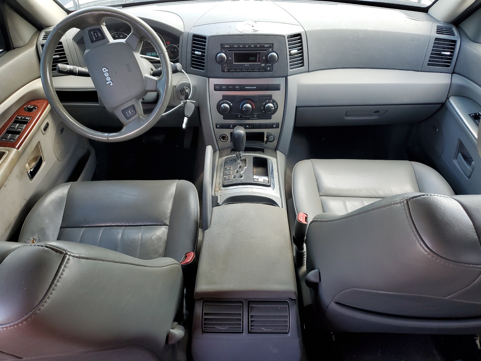 1J8HR48P57C504028 2007 Jeep Grand Cherokee Laredo