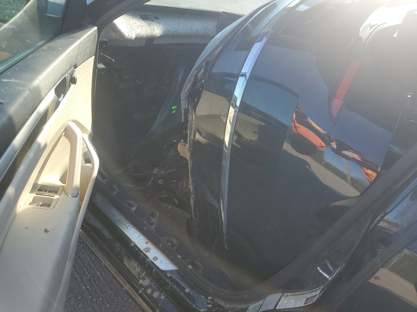 1VWBA7A32JC015670 2018 Volkswagen Passat Se