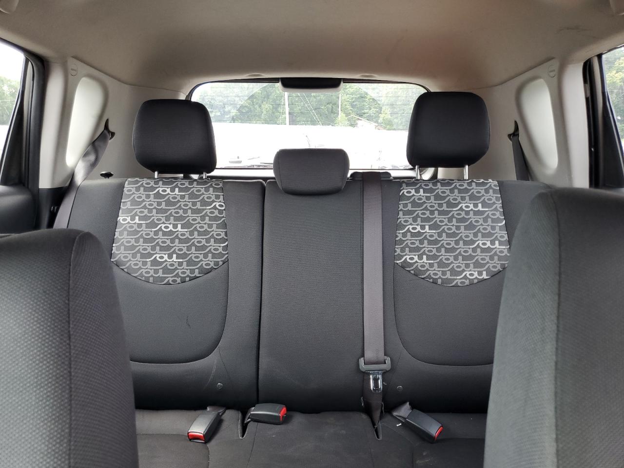 2011 Kia Soul + VIN: KNDJT2A2XB7255983 Lot: 62958184