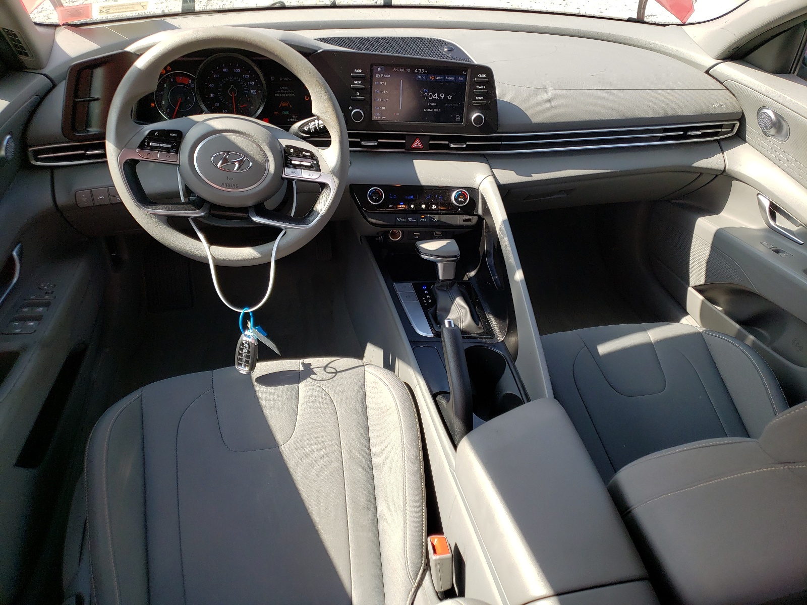 5NPLM4AGXNH081605 2022 Hyundai Elantra Sel