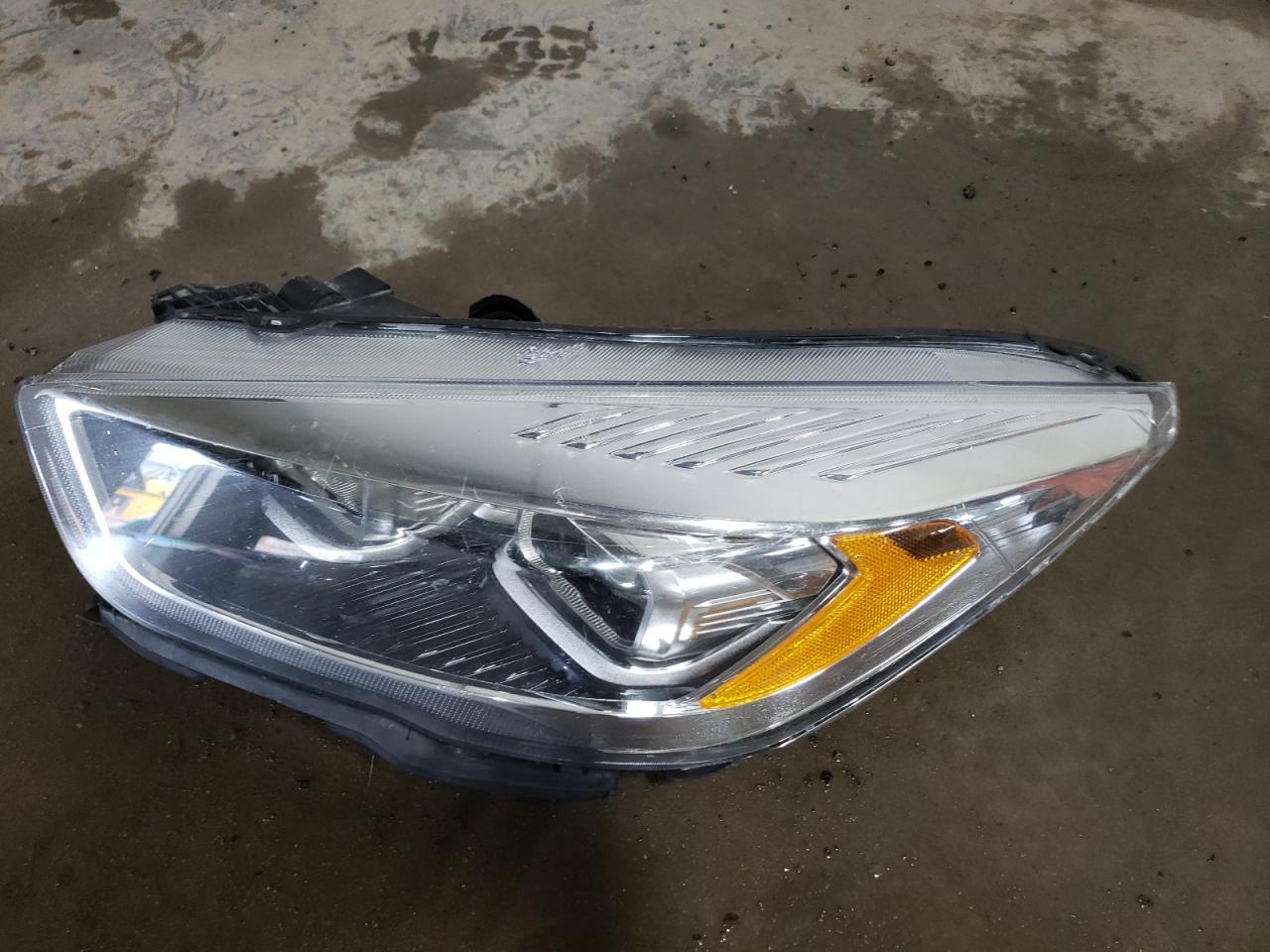 2018 Ford Escape Titanium VIN: 1FMCU9J93JUB79093 Lot: 64653094