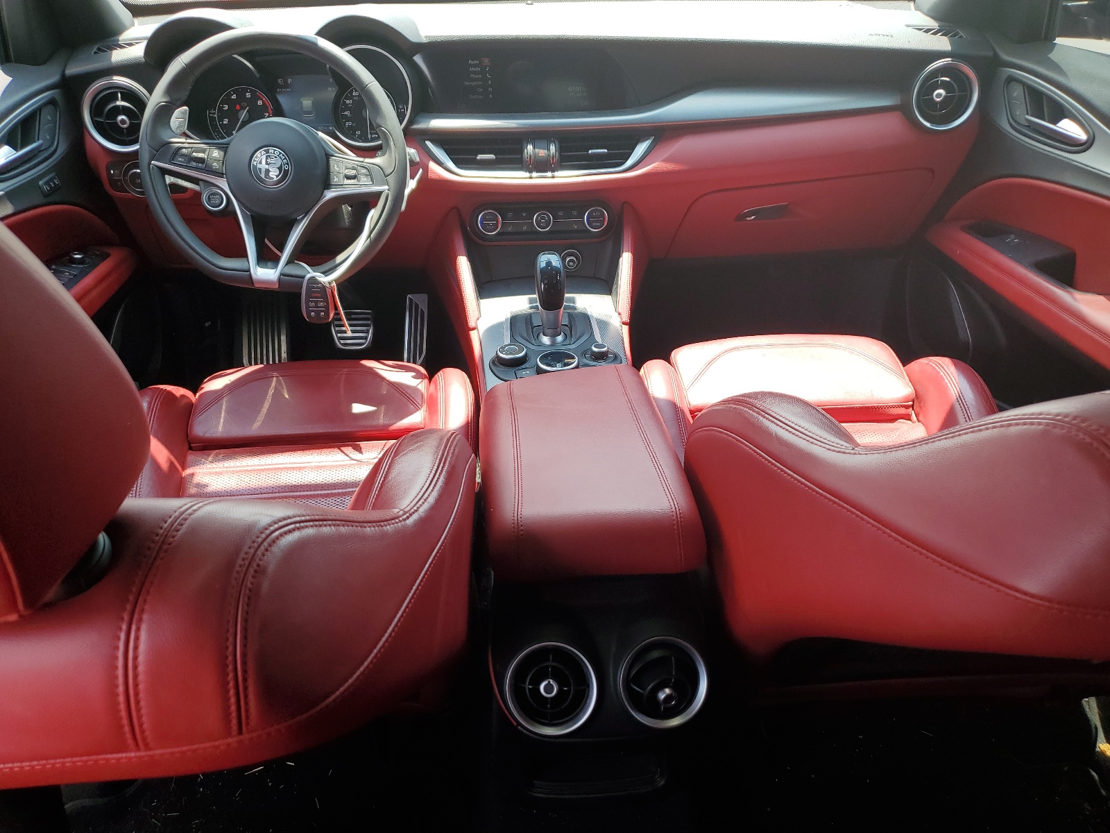 ZASPAKBNXK7C38486 2019 Alfa Romeo Stelvio Ti