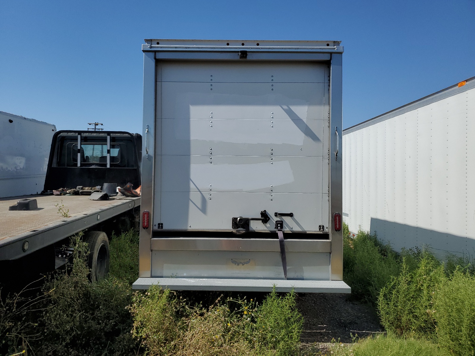 1FDWE3FK0PDD21105 2023 Ford Econoline E350 Super Duty Cutaway Van