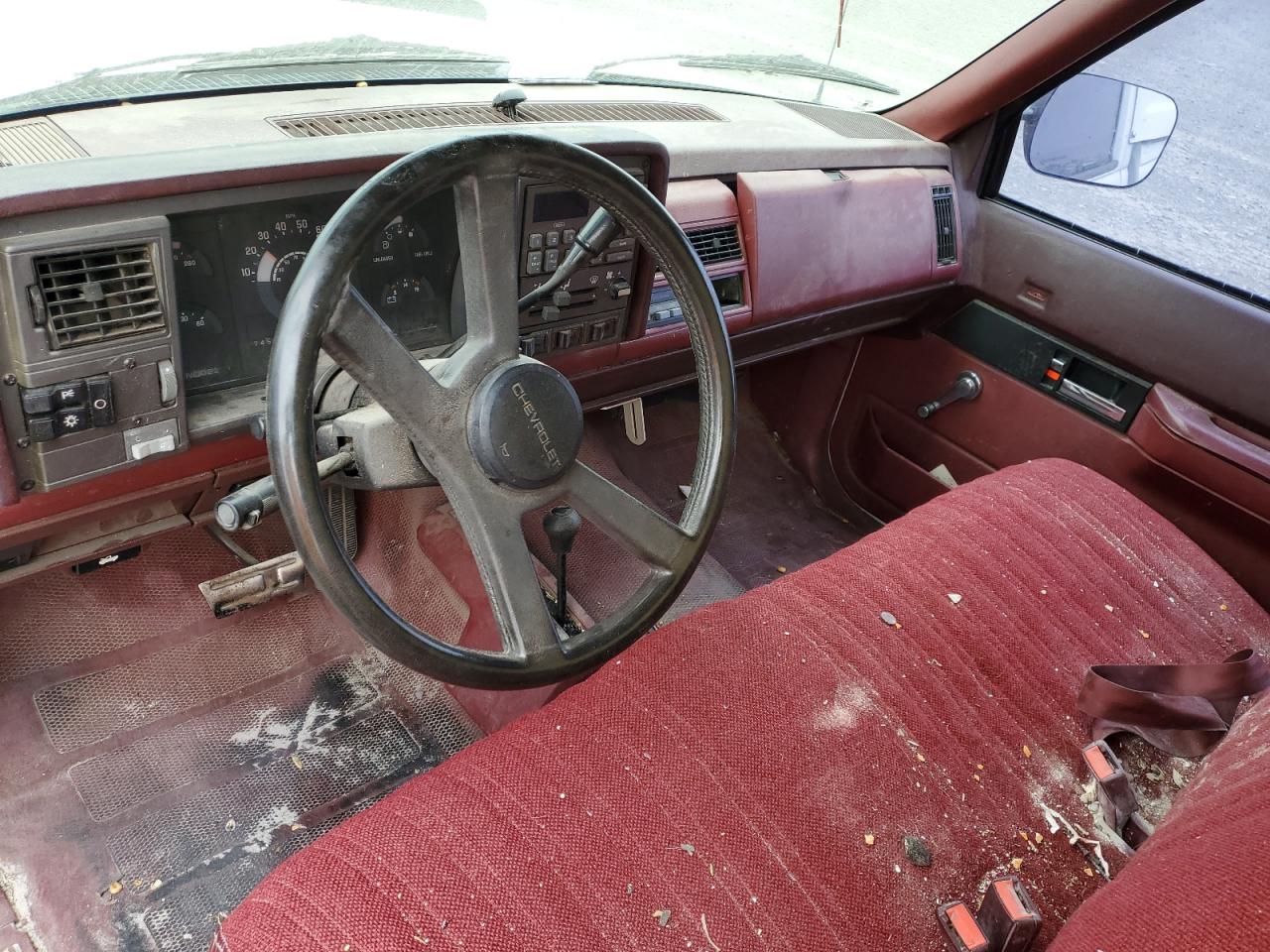 1990 Chevrolet Gmt-400 K2500 VIN: 1GCFK24K7LE109946 Lot: 64635684