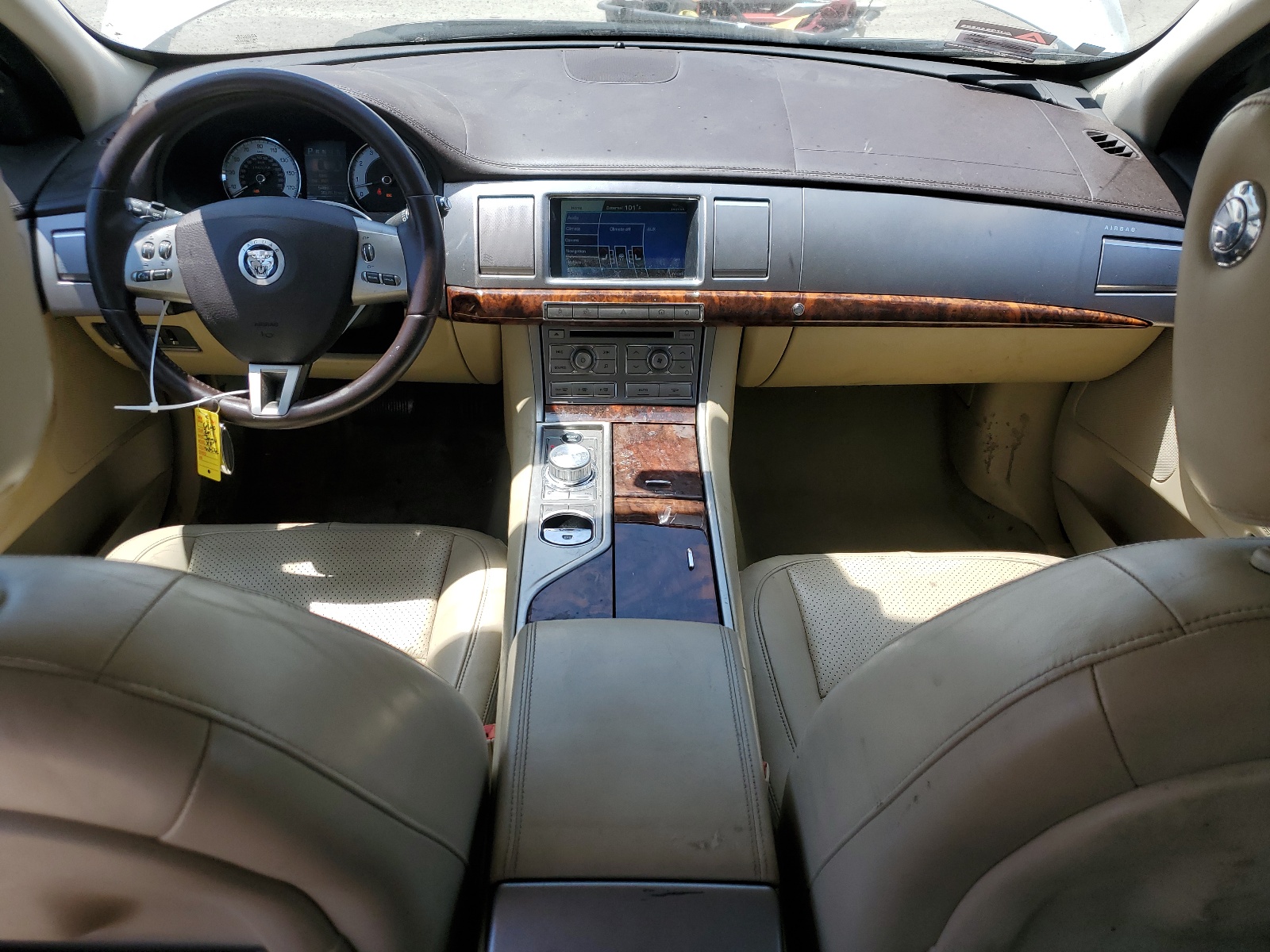 SAJWA0GB6BLR85339 2011 Jaguar Xf Premium