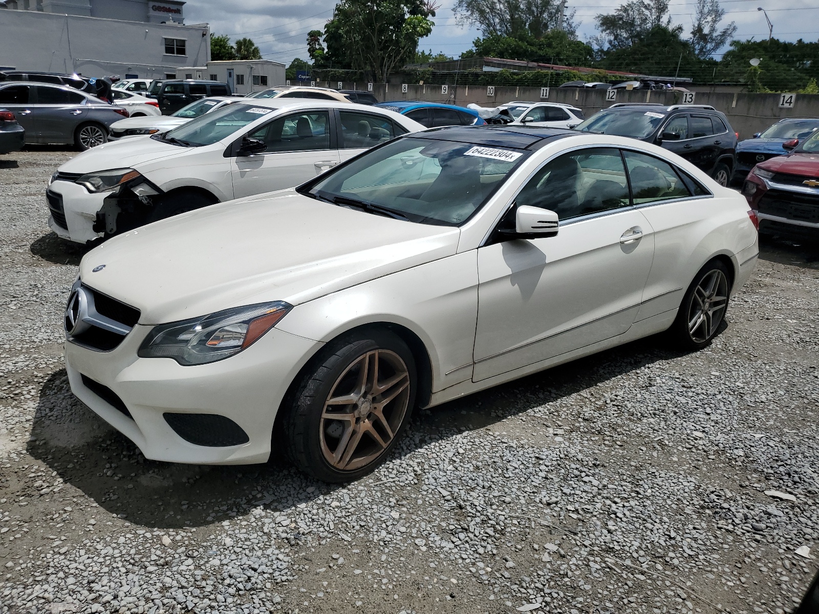 2014 Mercedes-Benz E 350 vin: WDDKJ5KB9EF228901