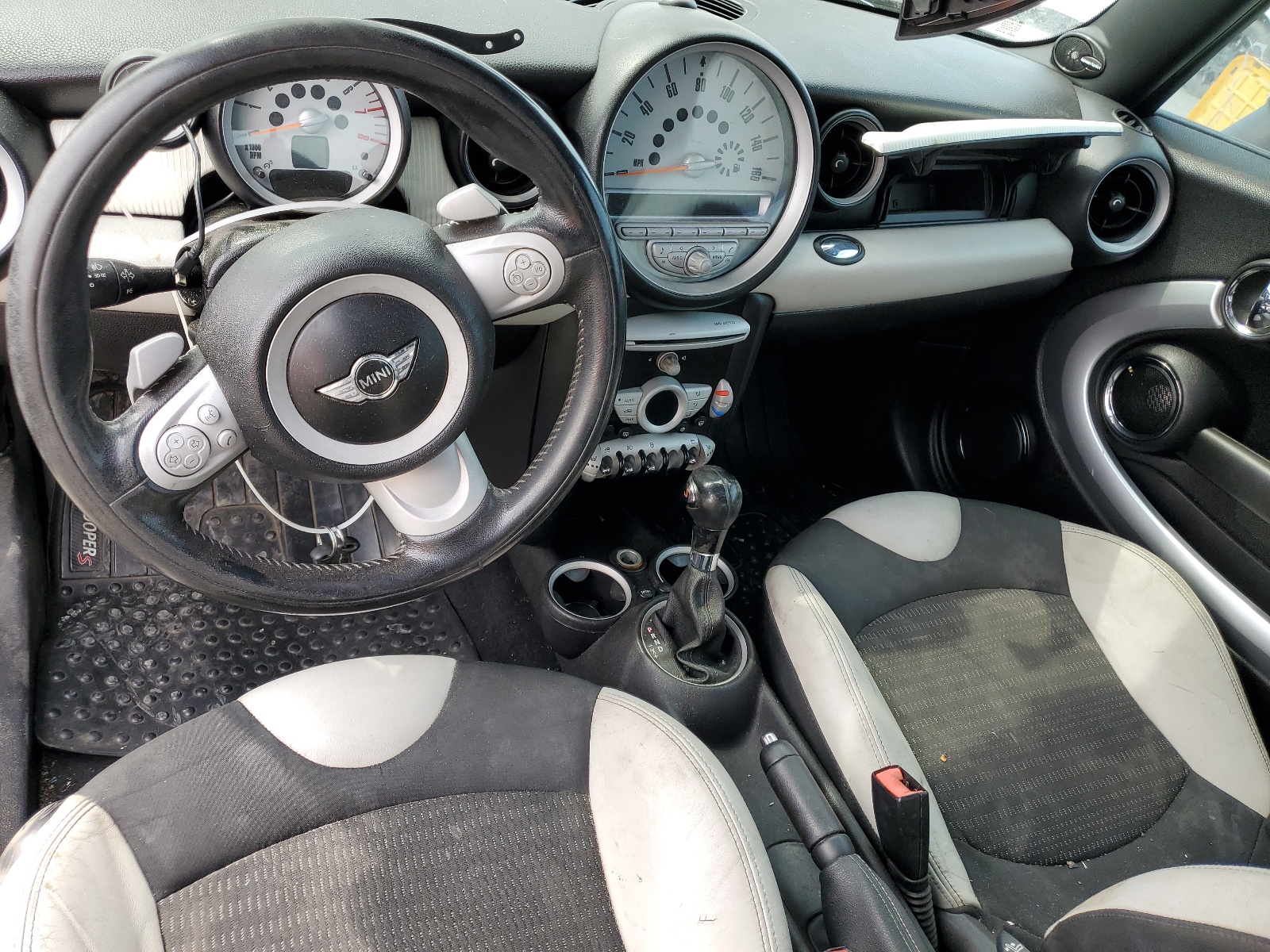 WMWMF7C59ATZ72967 2010 Mini Cooper S