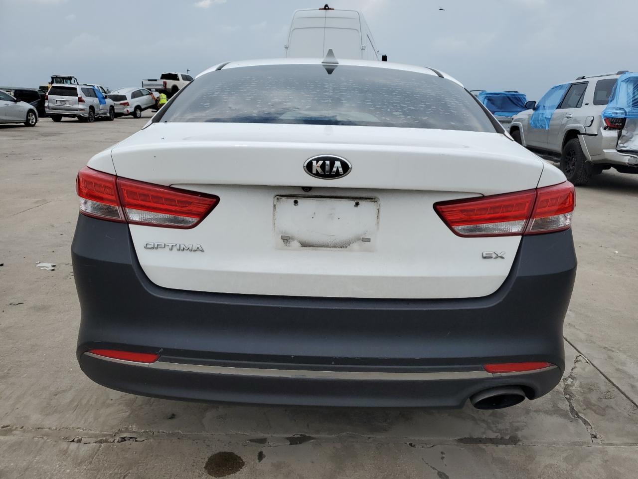 5XXGU4L35HG165343 2017 Kia Optima Ex