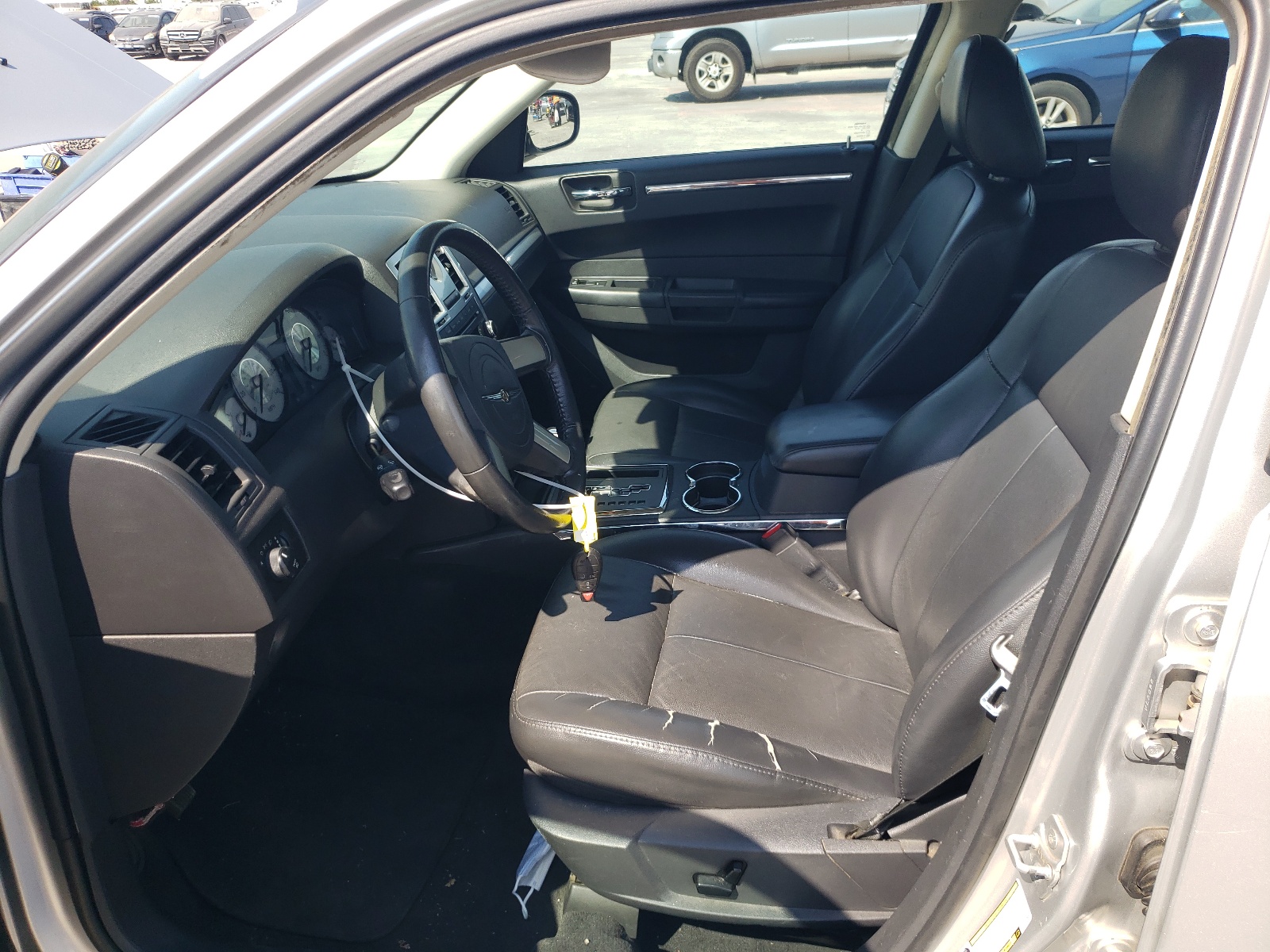 2C3CA5CV4AH212965 2010 Chrysler 300 Touring