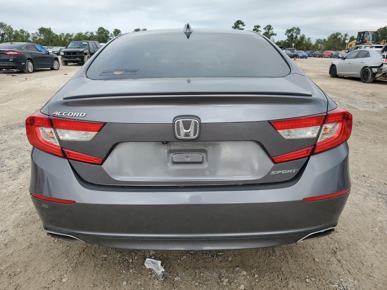 1HGCV1F32JA097687 2018 Honda Accord Sport