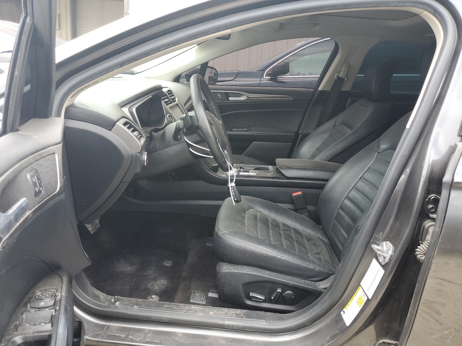 3FA6P0HDXJR184514 2018 Ford Fusion Se