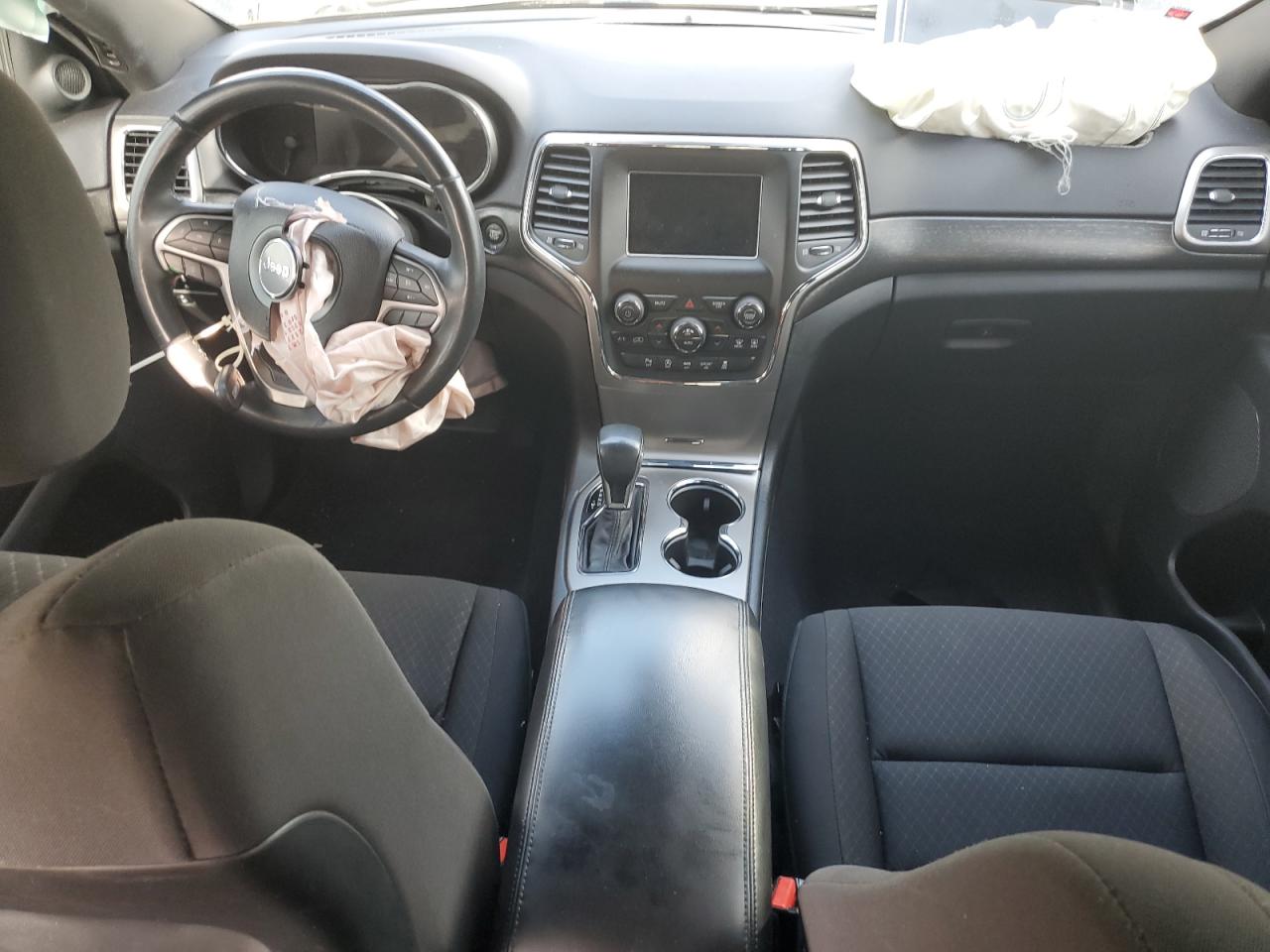 2018 Jeep Grand Cherokee Laredo VIN: 1C4RJEAG9JC382817 Lot: 63351354