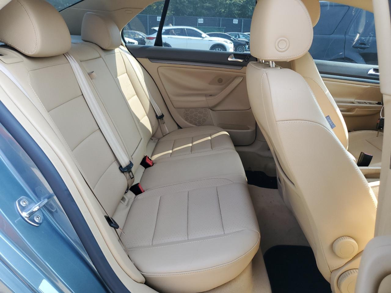 2006 Volkswagen Jetta 2.5 Option Package 1 VIN: 3VWSF71K56M706920 Lot: 63342204