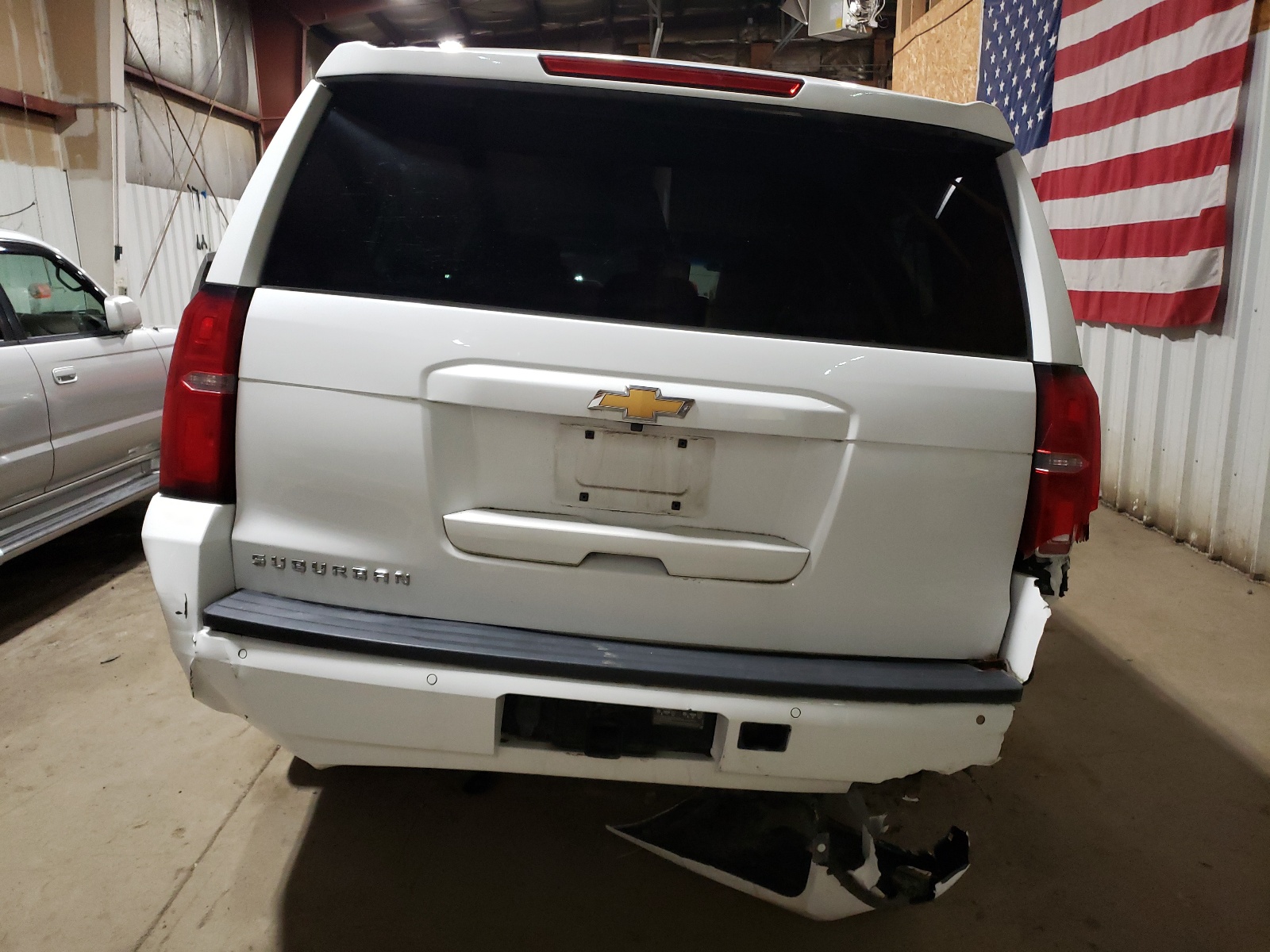 1GNSKHKC3GR307622 2016 Chevrolet Suburban K1500 Lt