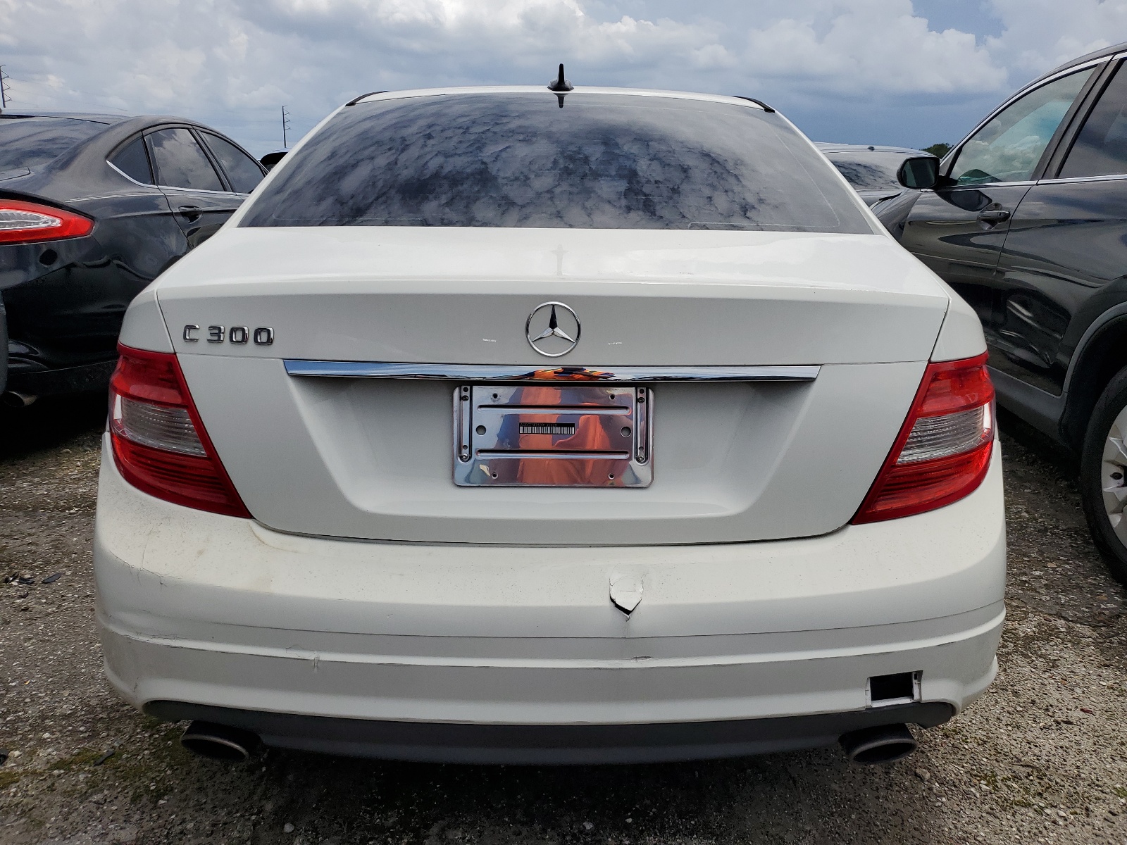 WDDGF5EB5BR135628 2011 Mercedes-Benz C 300