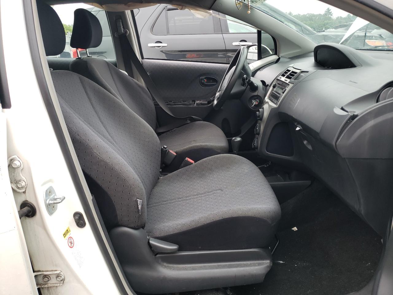 JTDKT903295235885 2009 Toyota Yaris