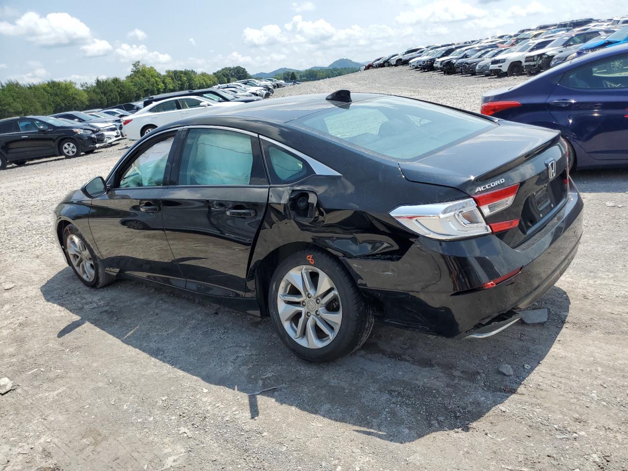 1HGCV1F19JA187773 2018 HONDA ACCORD - Image 2