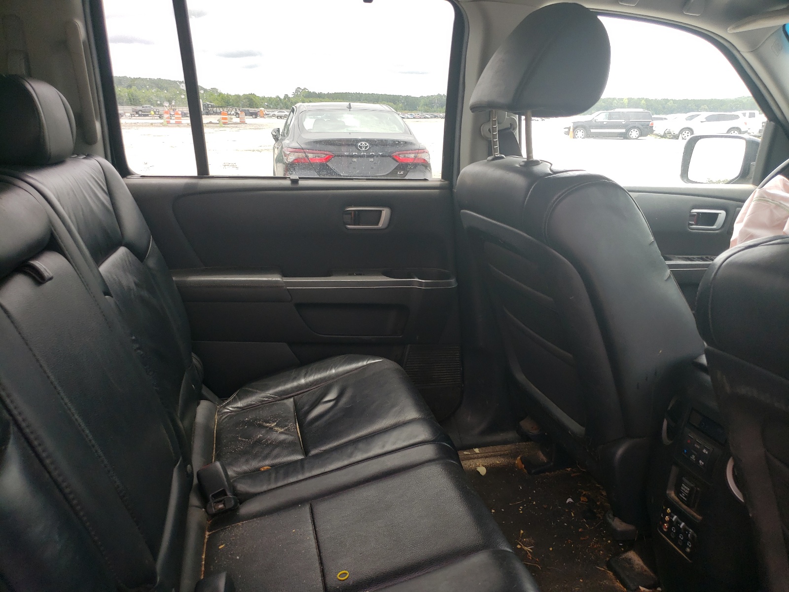 5FNYF4H97BB089694 2011 Honda Pilot Touring