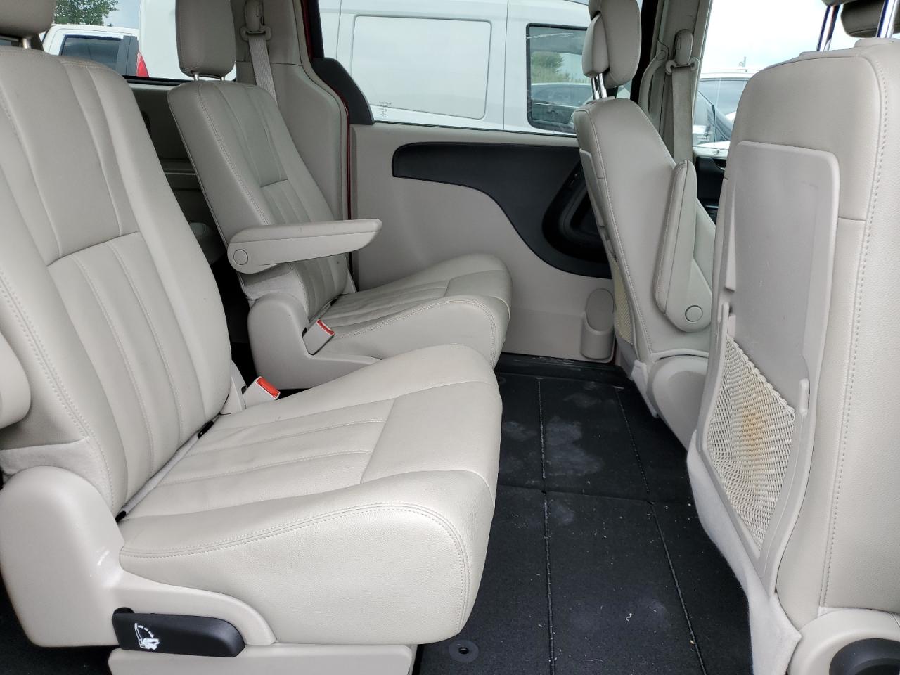 2013 Chrysler Town & Country Touring VIN: 2C4RC1BG8DR733908 Lot: 64217104