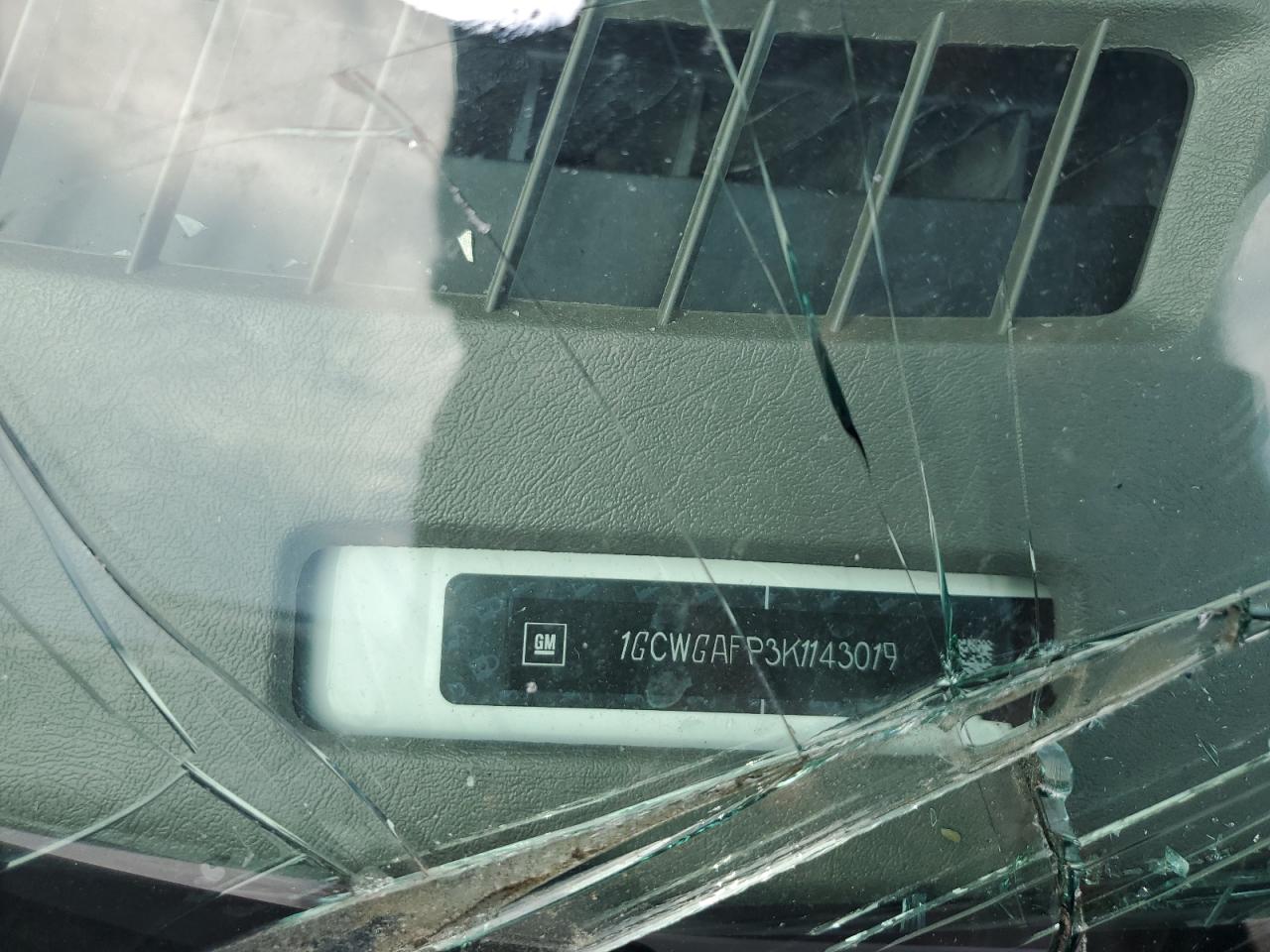 2019 Chevrolet Express G2500 VIN: 1GCWGAFP3K1143019 Lot: 61850664