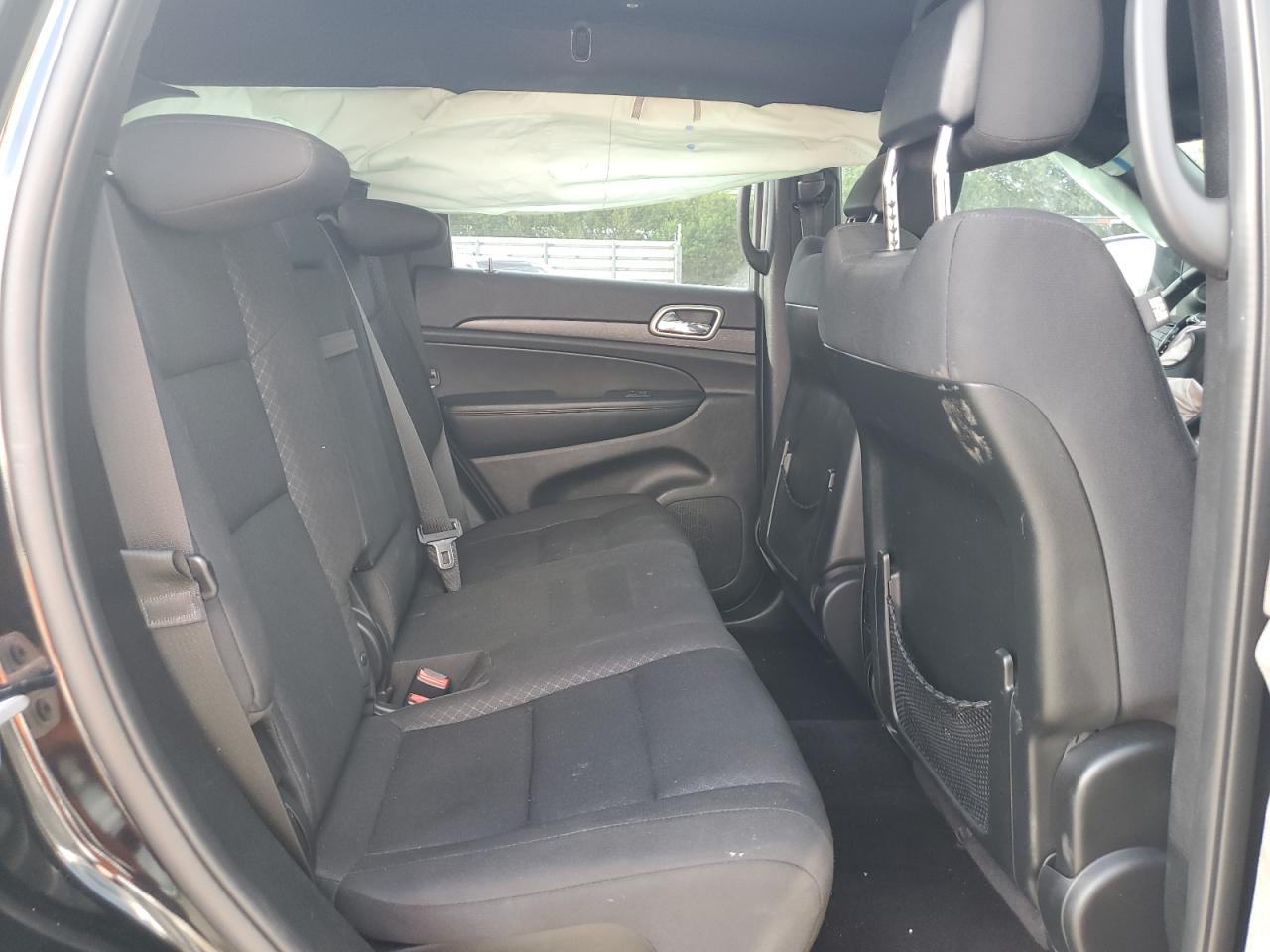 2018 Jeep Grand Cherokee Laredo VIN: 1C4RJEAG9JC382817 Lot: 63351354