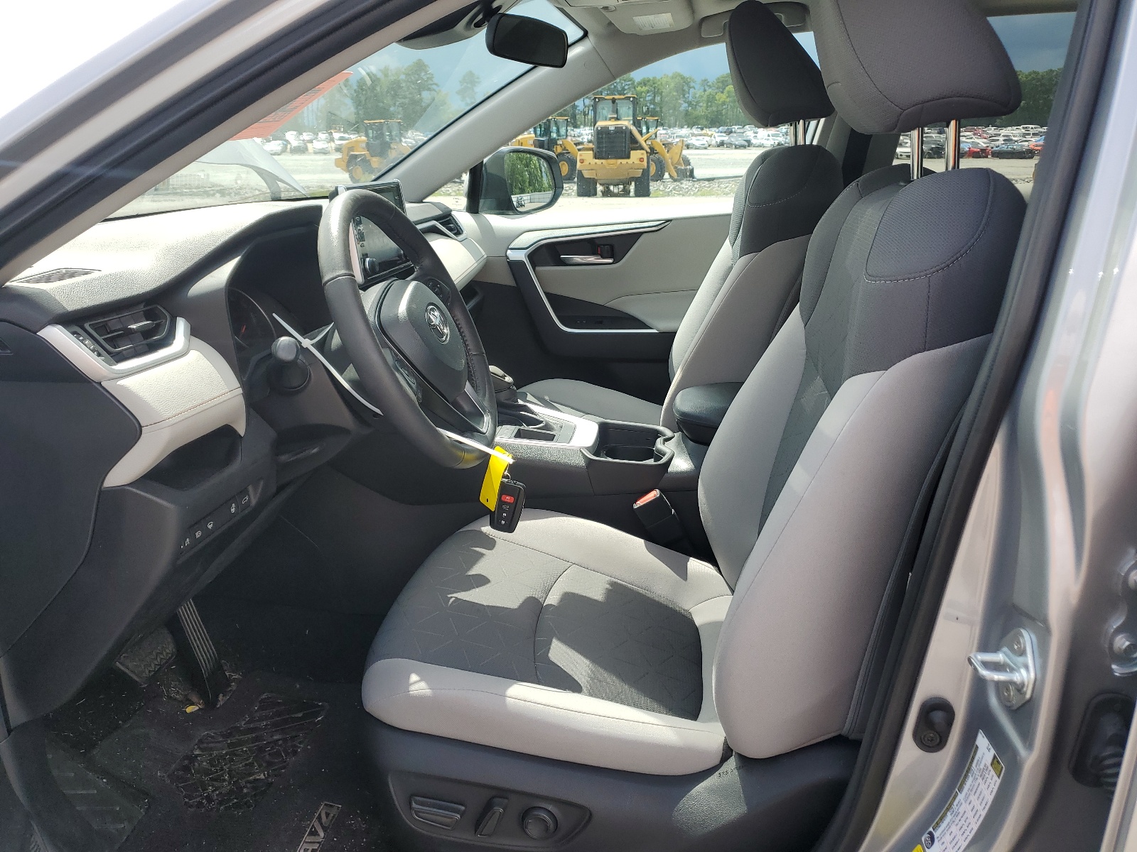 2T3W1RFV3MW144612 2021 Toyota Rav4 Xle