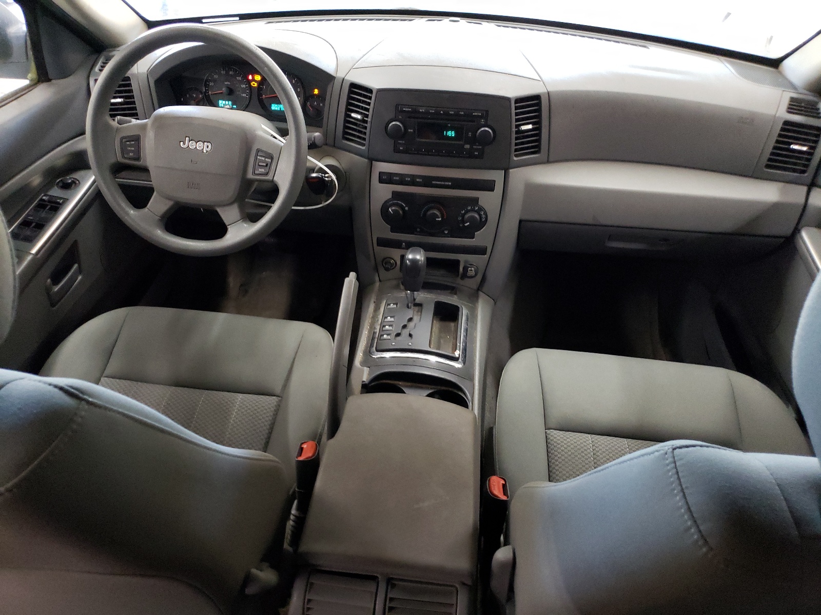 1J4GR48K55C702526 2005 Jeep Grand Cherokee Laredo