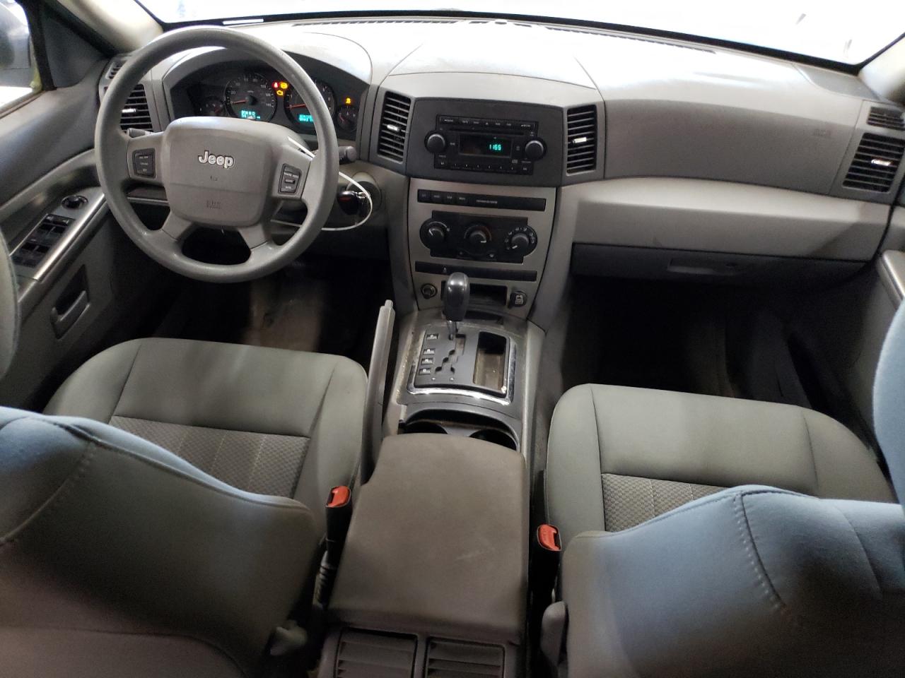 2005 Jeep Grand Cherokee Laredo VIN: 1J4GR48K55C702526 Lot: 63338944