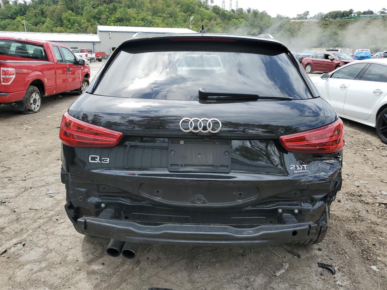 WA1ECCFS8JR017918 2018 Audi Q3 Premium